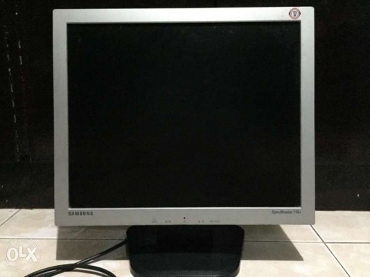 Samsung SyncMaster 710V - LCD monitor - 17" Series