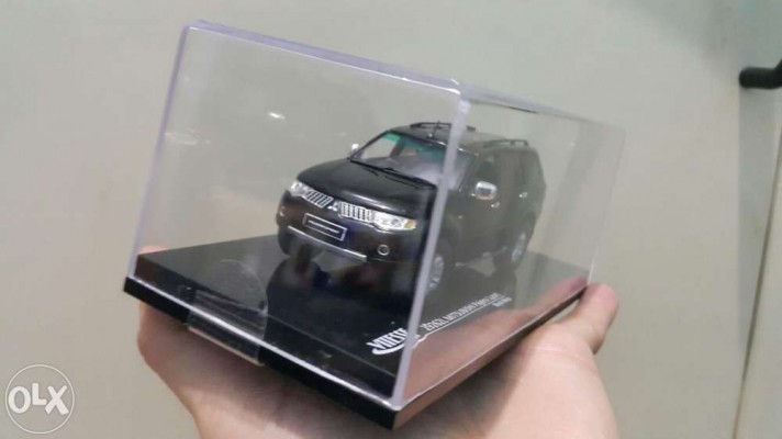 Mitsubishi Montero Sport miniature toy 1:43