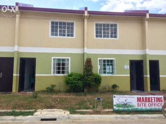 House & Lot Townhouse for Sale SOUTH SPRING HEIGHTS Sto.Tomas Batangas