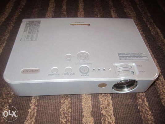 Panasonic 3ld projector 2000ansi made in japan last day sale