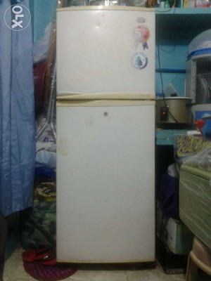 Samsung cooltech freezer and refrigirator 8 cubic meter