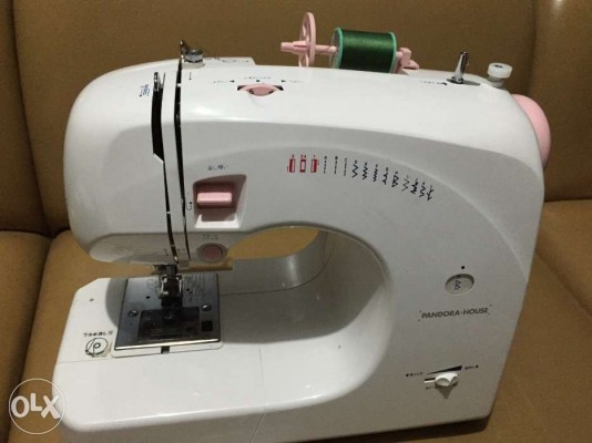 Portable sewing machine pandora house