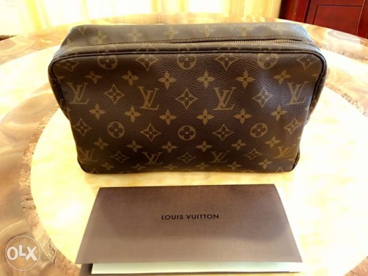 Authentic Louis Vuitton LV Trousse 28 Clutch Toiletry Bag