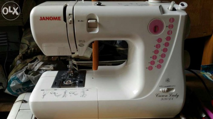 Portable Sewing Machine Janome Crown Lady