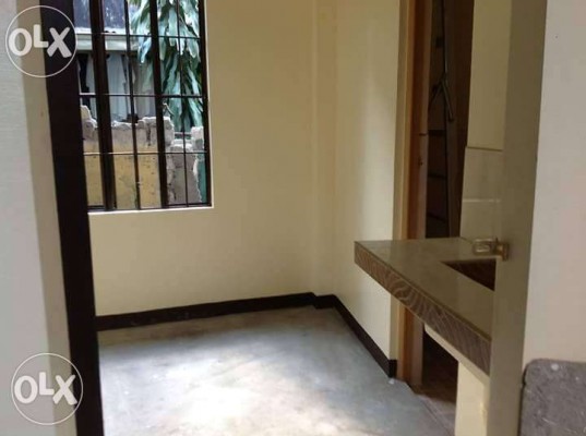 Room for Rent in Cembo, Makati. Newly-built House near Makati CBD, BGC
